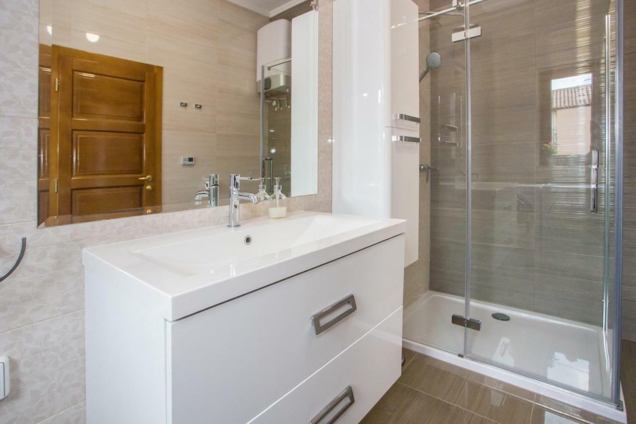 Exclusive Apartment Magnolia Пореч Екстериор снимка