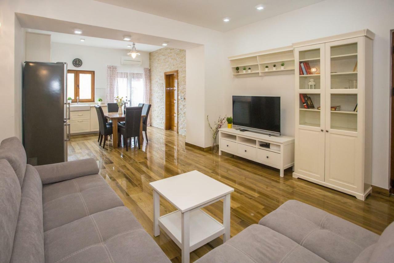 Exclusive Apartment Magnolia Пореч Екстериор снимка